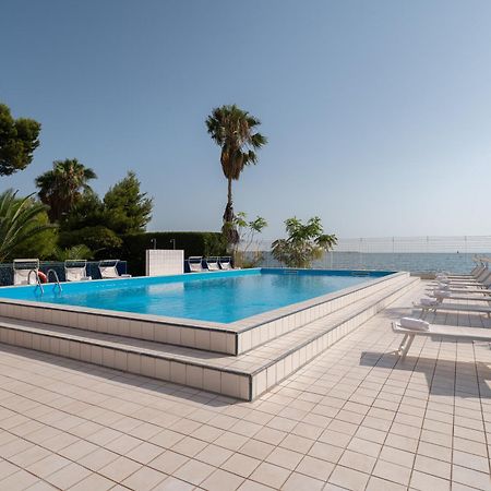 Hotel Delfino Tarente Buitenkant foto