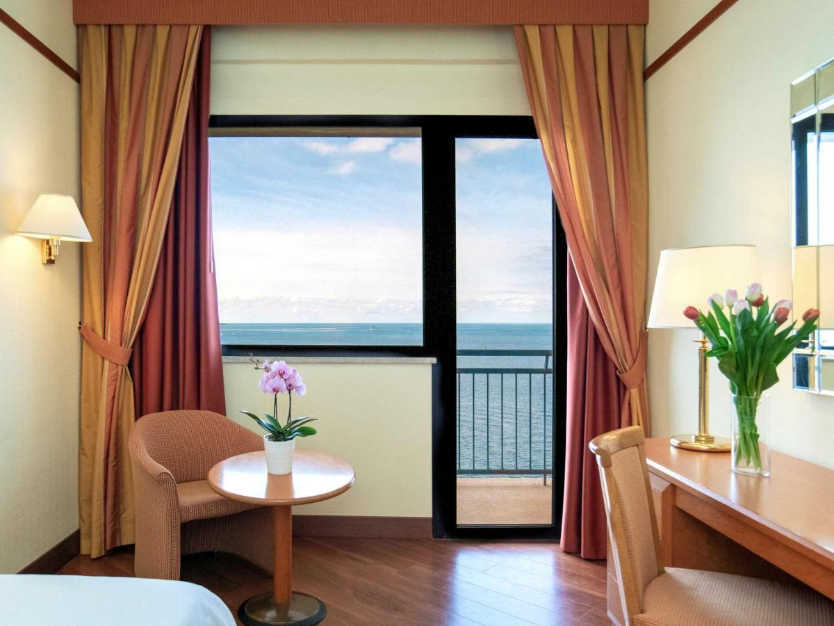 Hotel Delfino Tarente Buitenkant foto