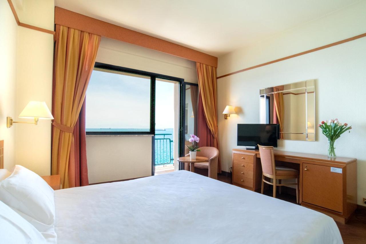Hotel Delfino Tarente Buitenkant foto