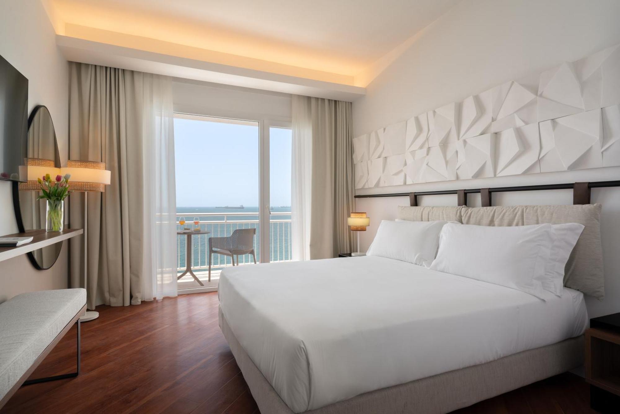 Hotel Delfino Tarente Buitenkant foto